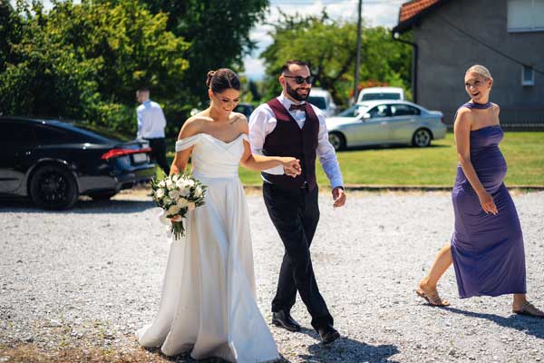 Fotografija mladenaca u prirodi - fotografiranje vjenčanja