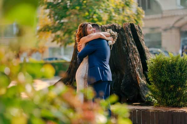 fotograf za intimna vjenčanja zagreb - par u prirodi