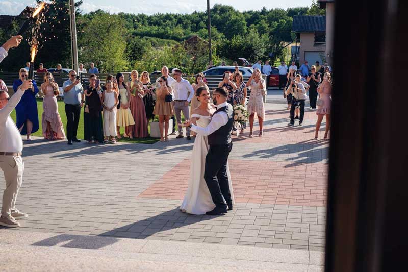 fotografiranje vjenčanja zagreb - prvi ples sala The Loft